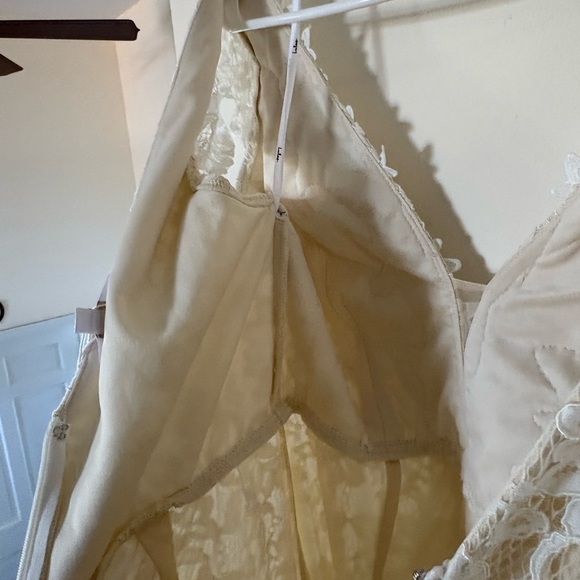 NWT!!! Lulus Wedding Dress- L 😍 - Picture 15 of 16